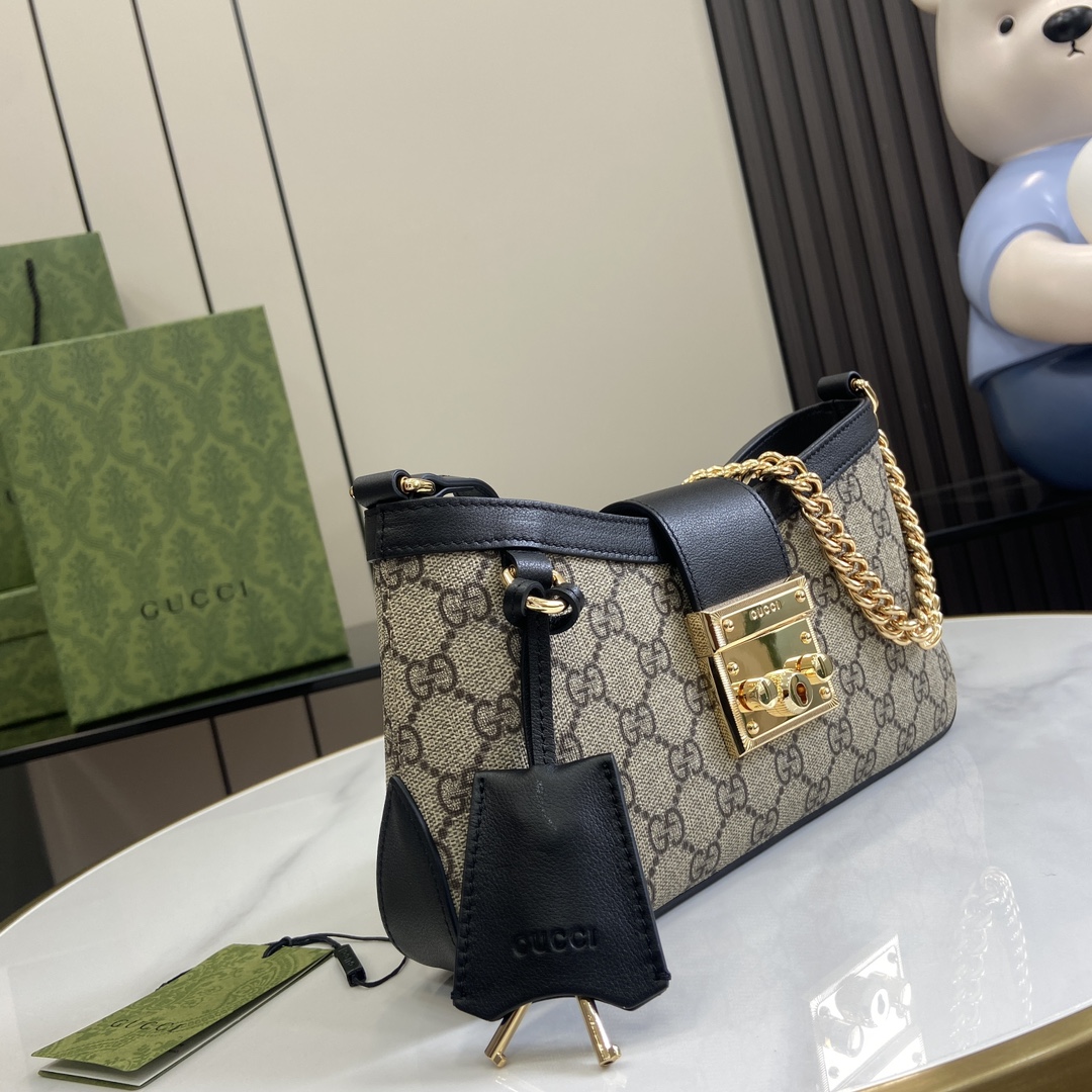 G*u*i padlock bag-26.5 x 13.5 x 4.5cm