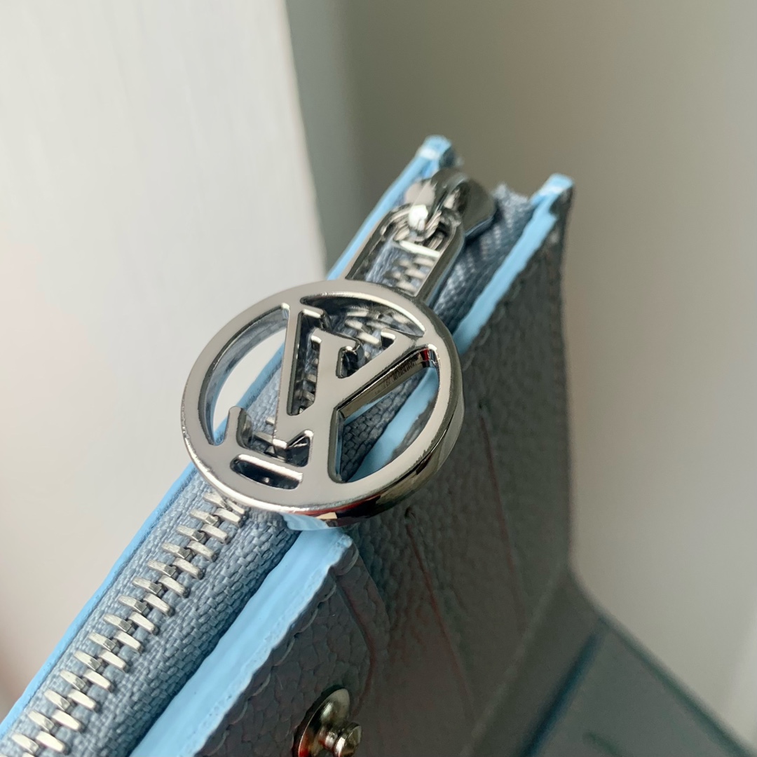 l0*is V*t0n wallet-9 x 11.5 x 1.5cm