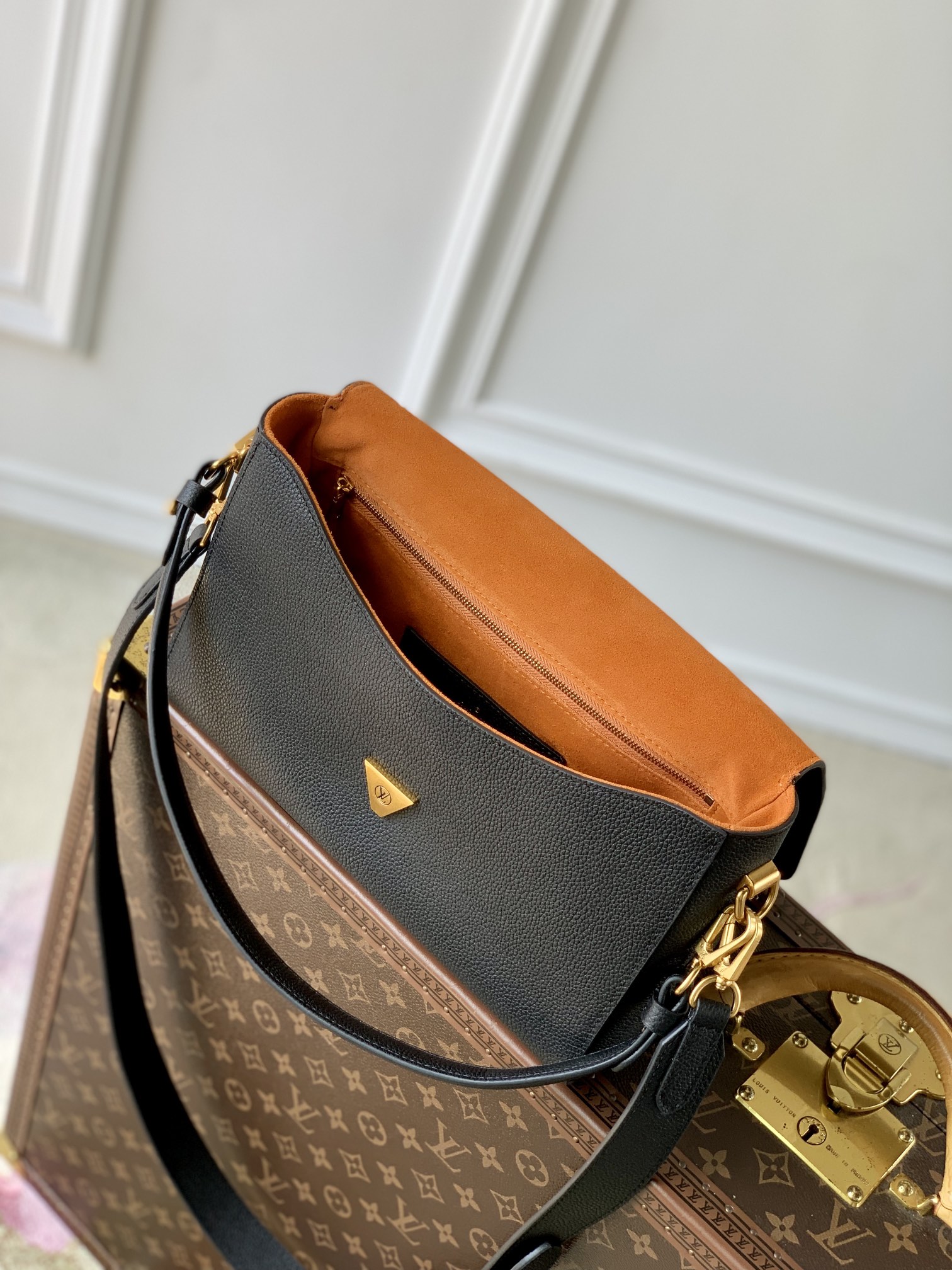 l0*is V*t0n soft twist bag-m24639-27*19*9cm
