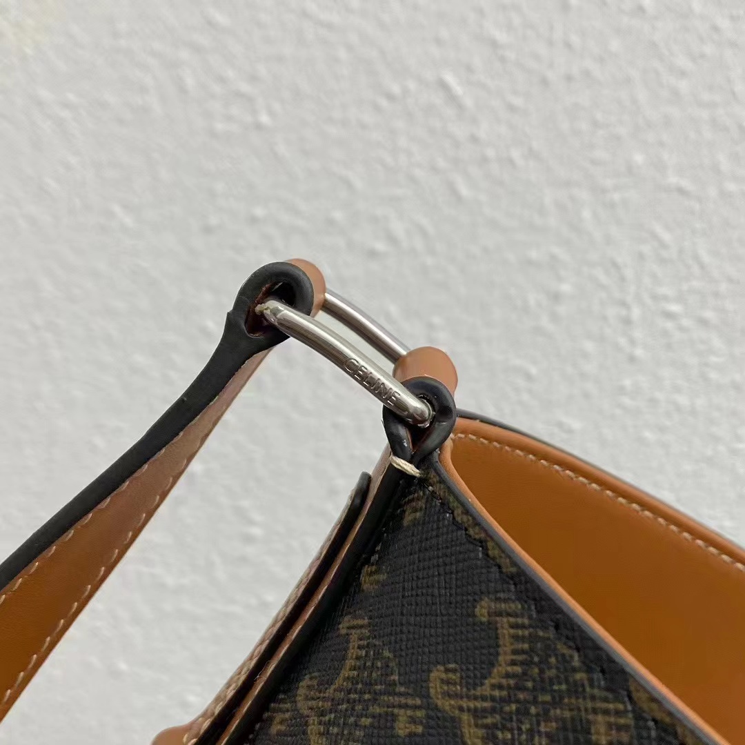 Ce**e bucket bag