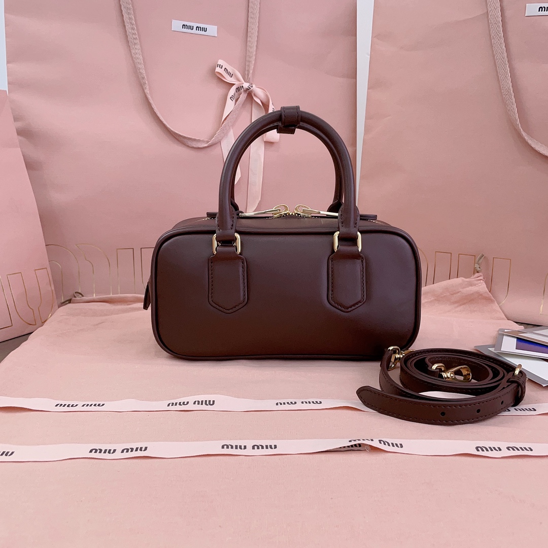 M*um*u top handbags-22x10.5x7.5cm