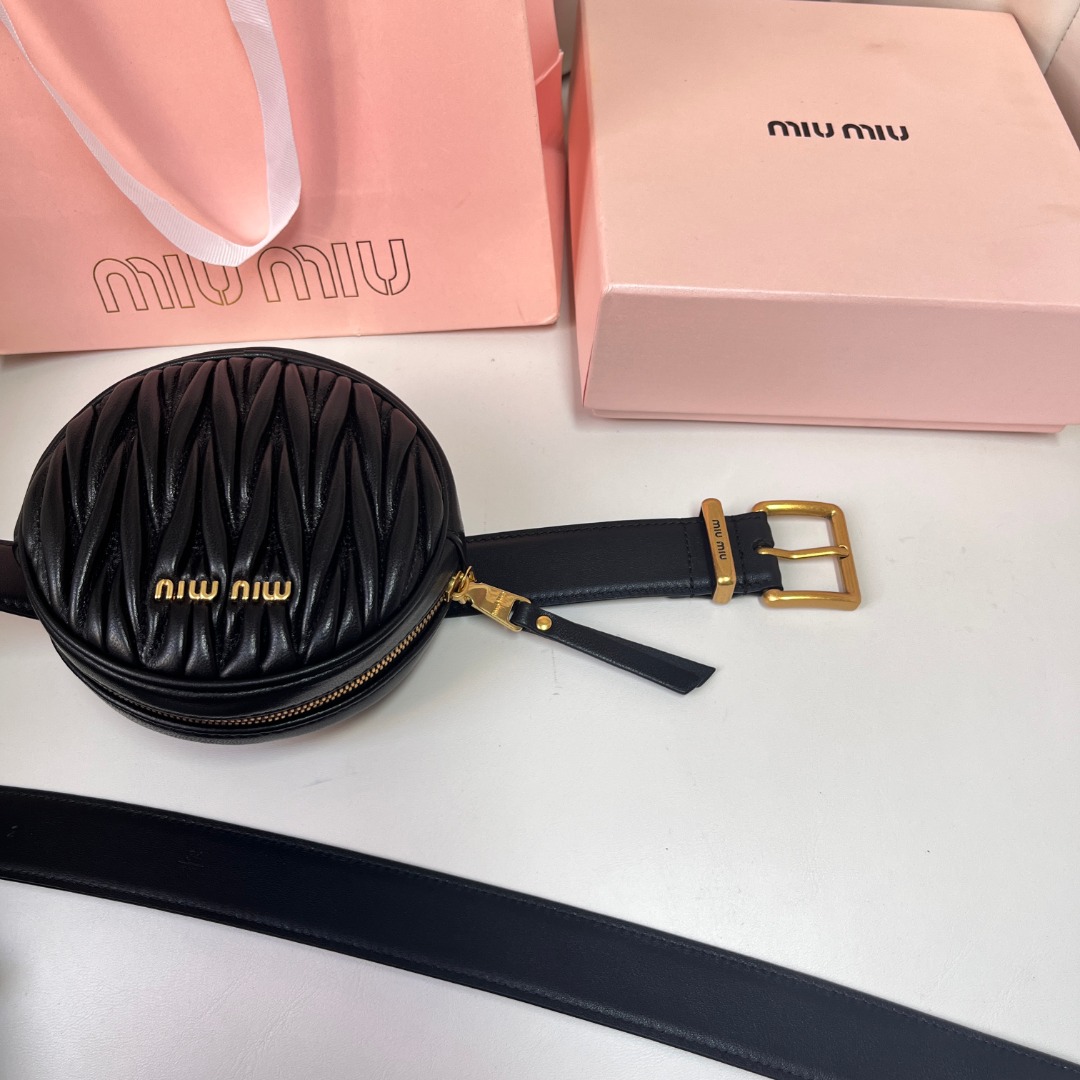 M*um*u belt bag