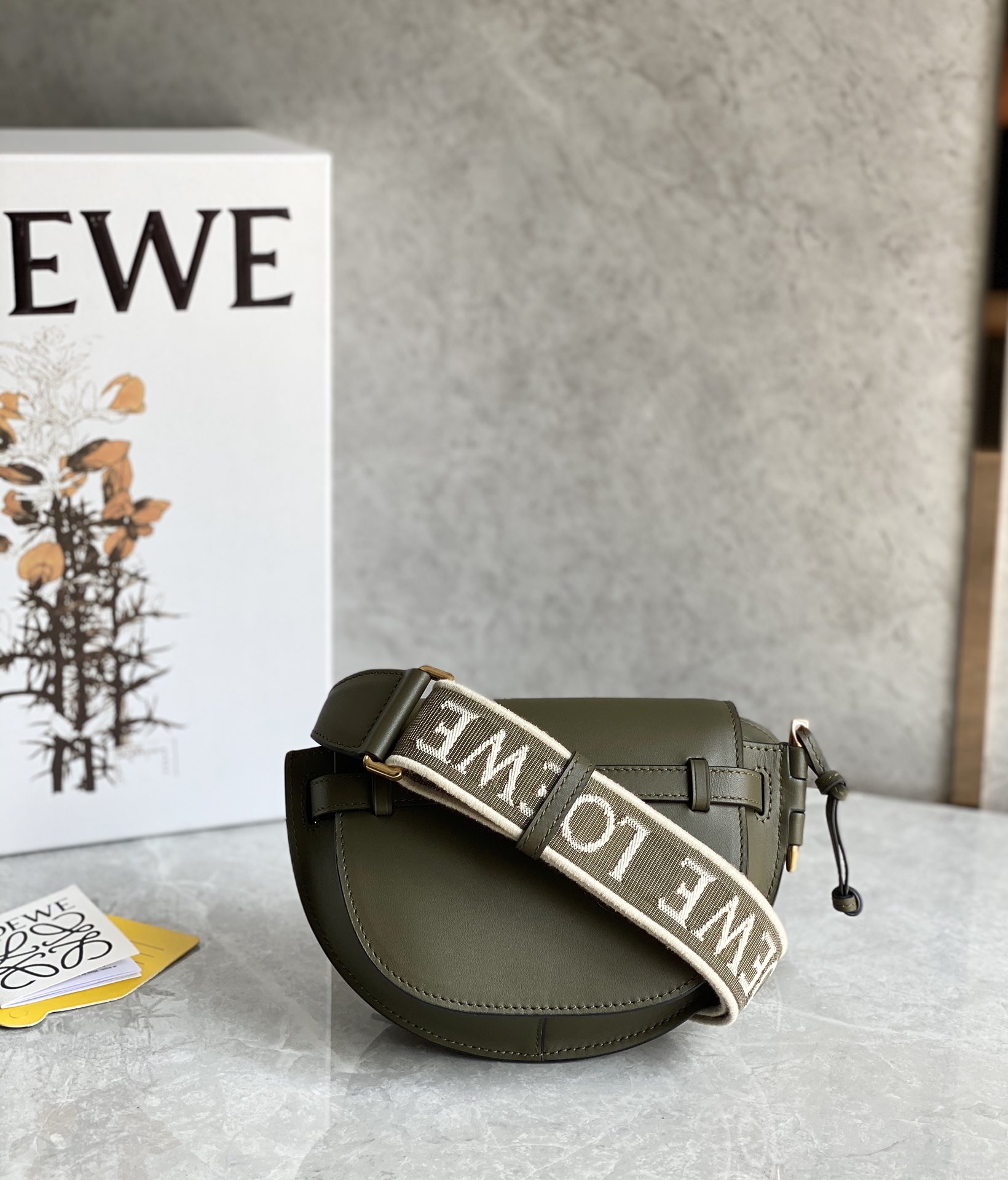 L0ew* mini puzzle gatedual bag-21*12.5*9cm