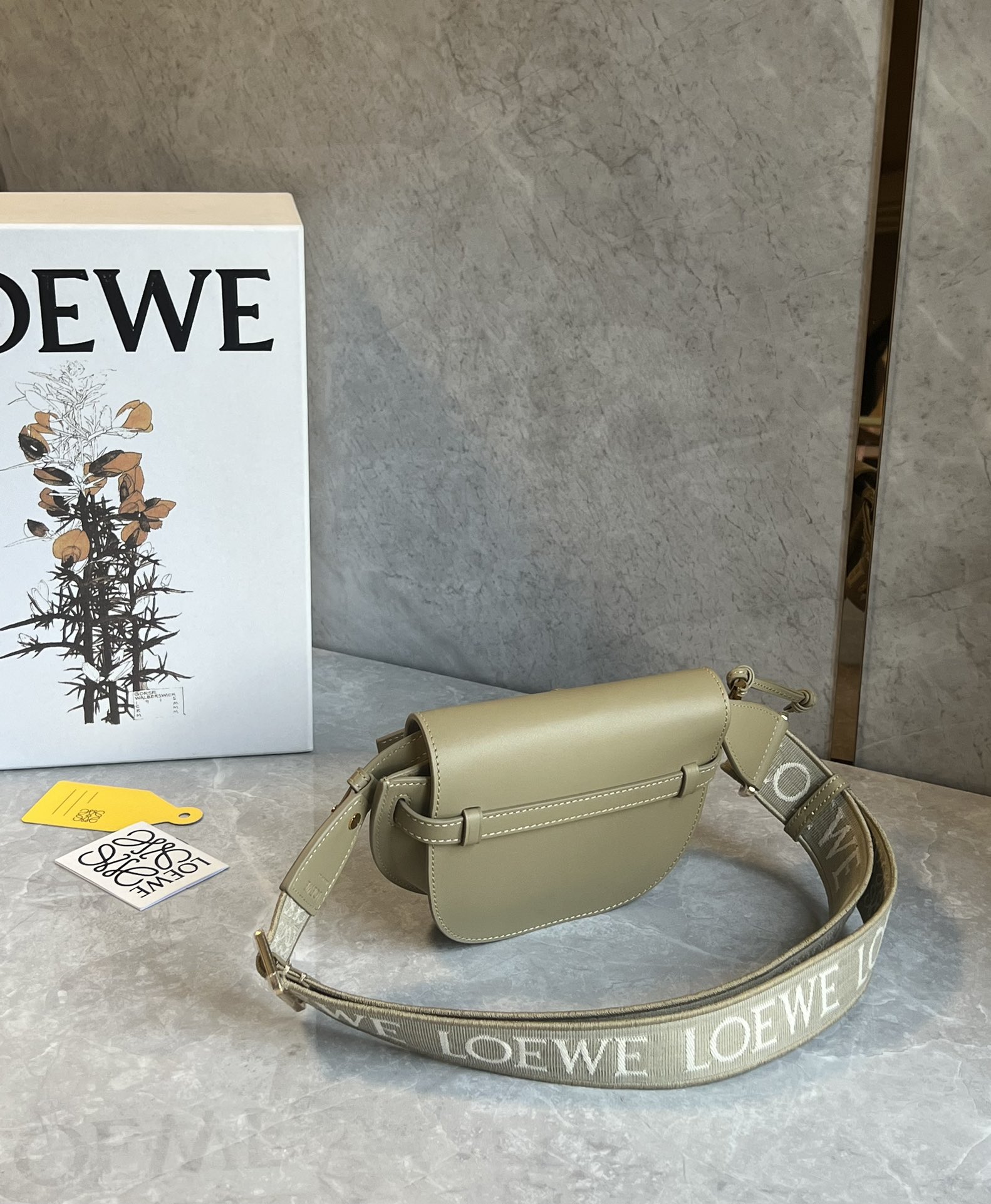 L0ew* mini puzzle gatedual bag-21*12.5*9cm