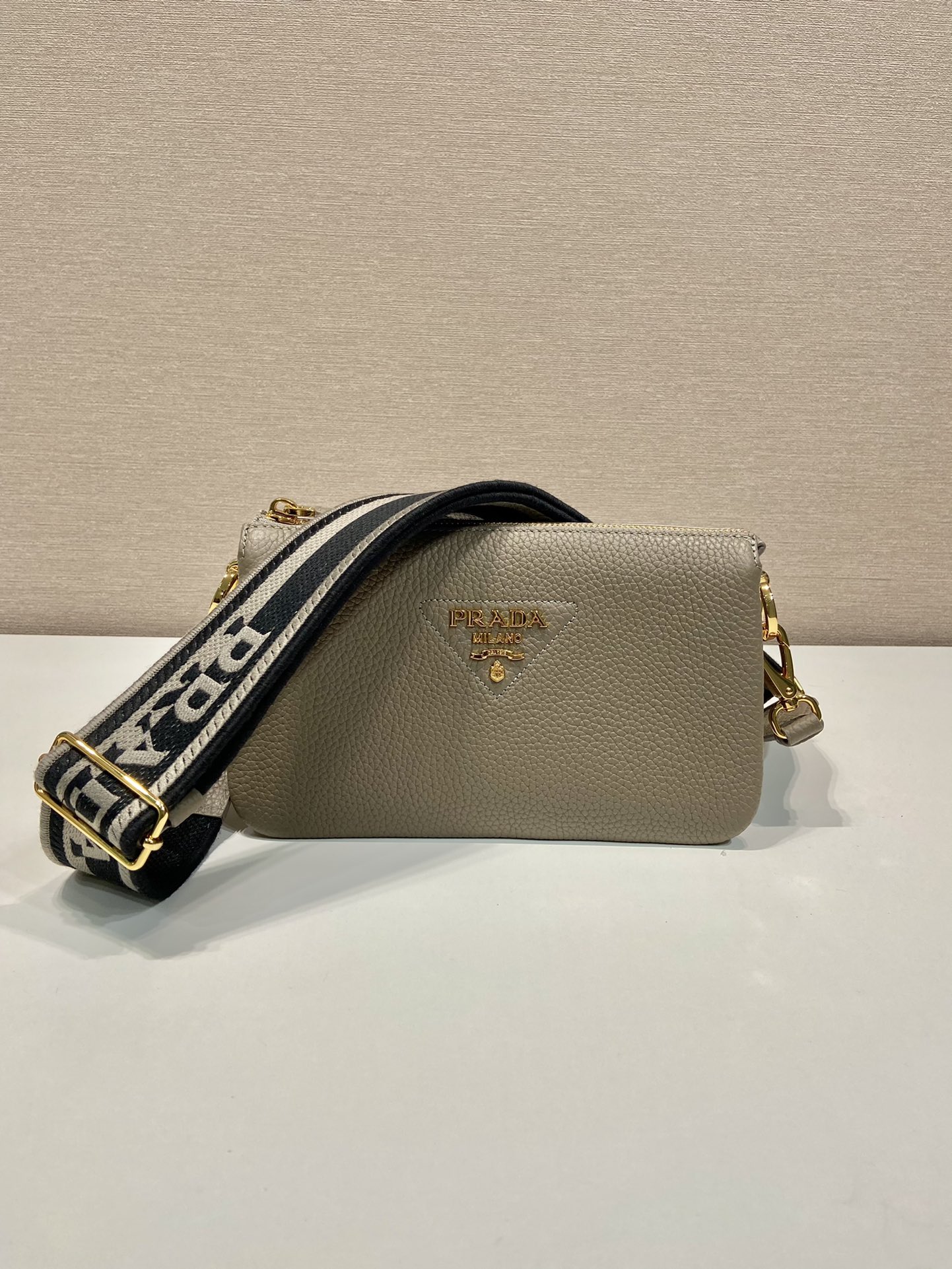 Pra*a leather shoulder bag-1bh194-25*14*6.5cm