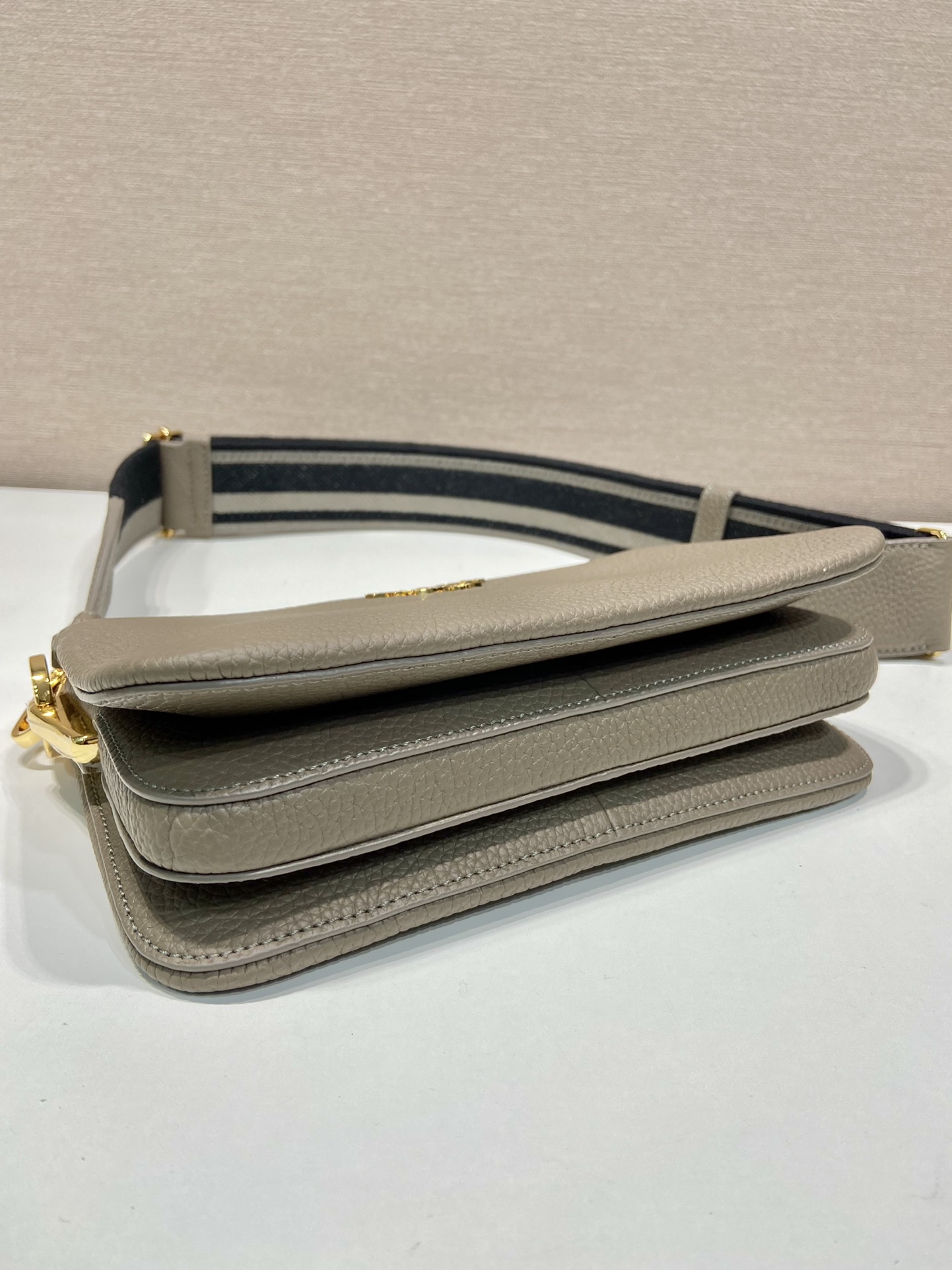 Pra*a leather shoulder bag-1bh194-25*14*6.5cm