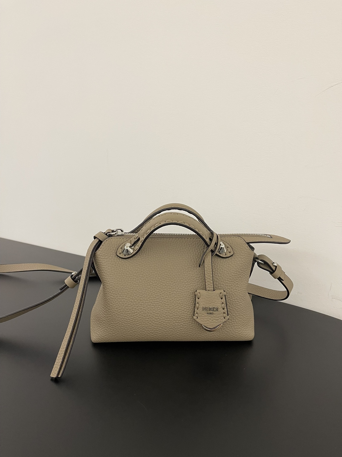 F**di by the way selleria bag-20x9x12cm