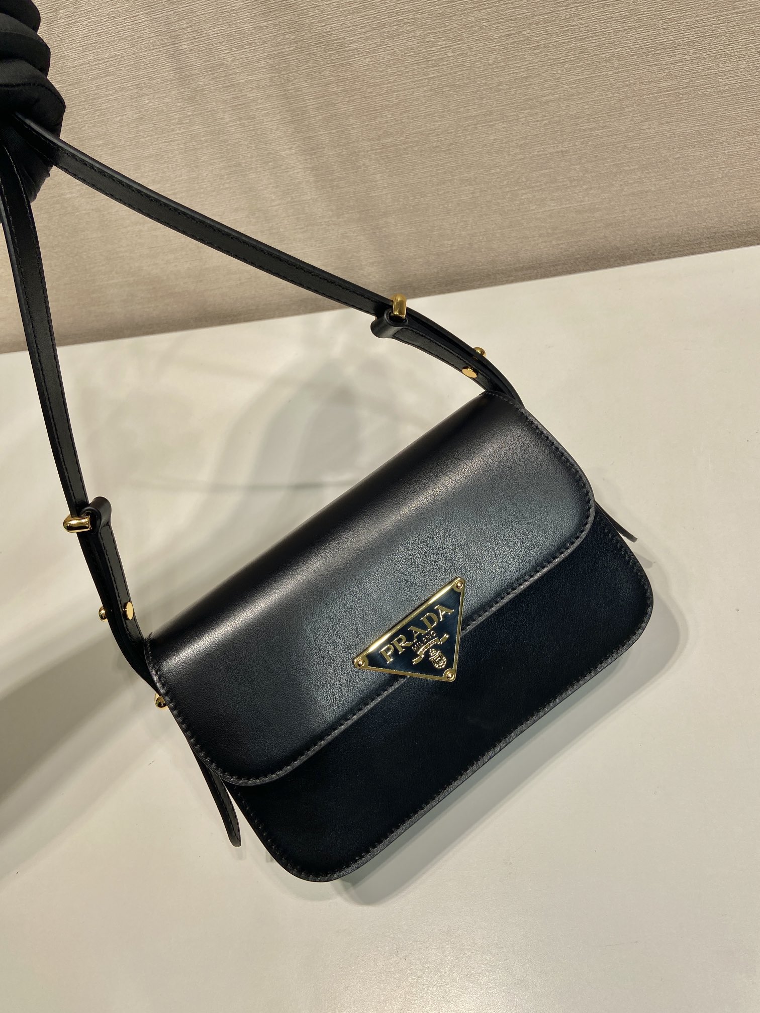 Pra*a leather shoulder bag-1bd366-22*14*6cm