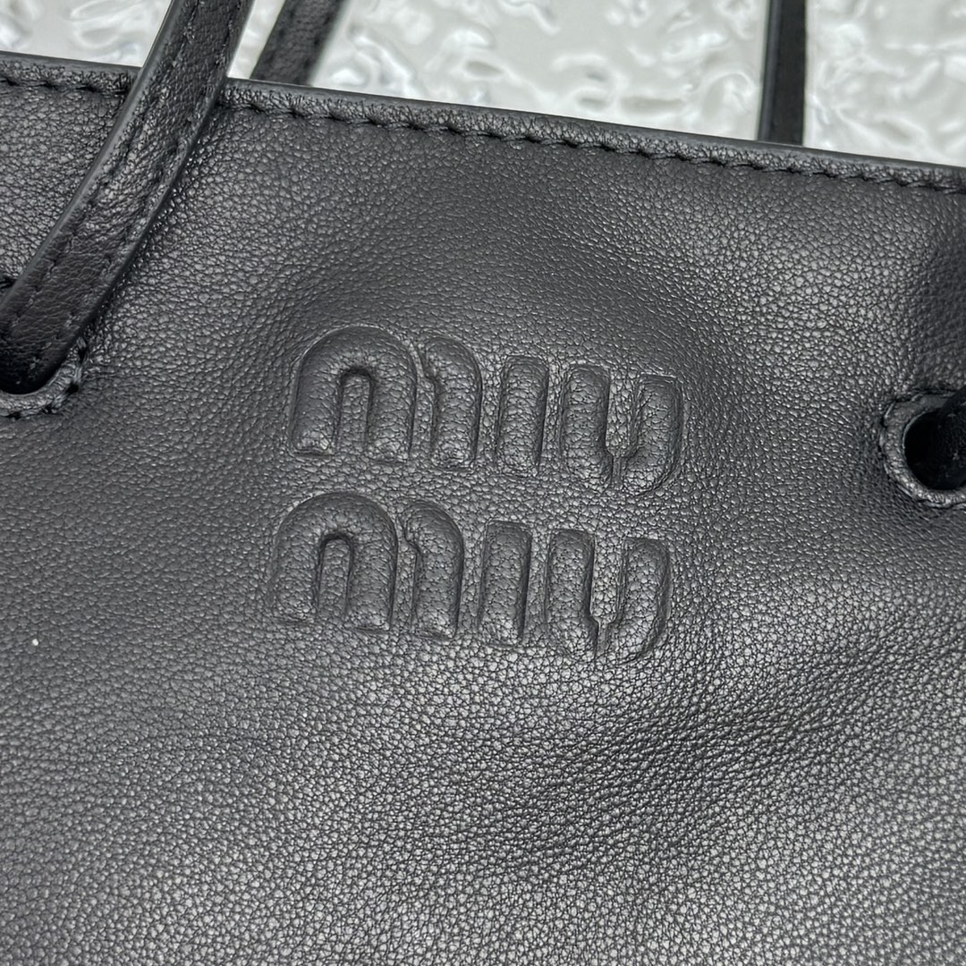 M1um1u nappa bag -14*17*6cm