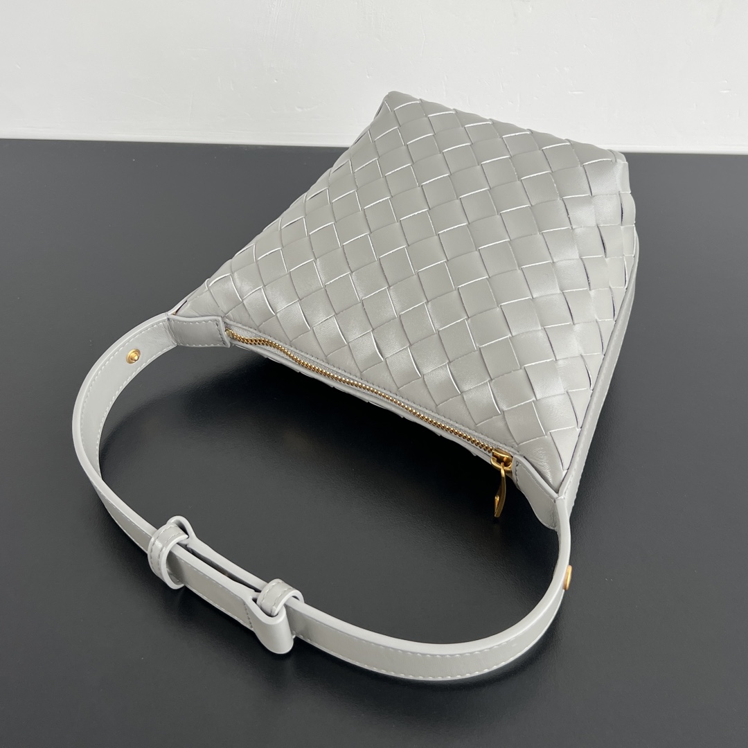 b0tt*ga Ven*ta bv wallace-17x13.5x5.3cm