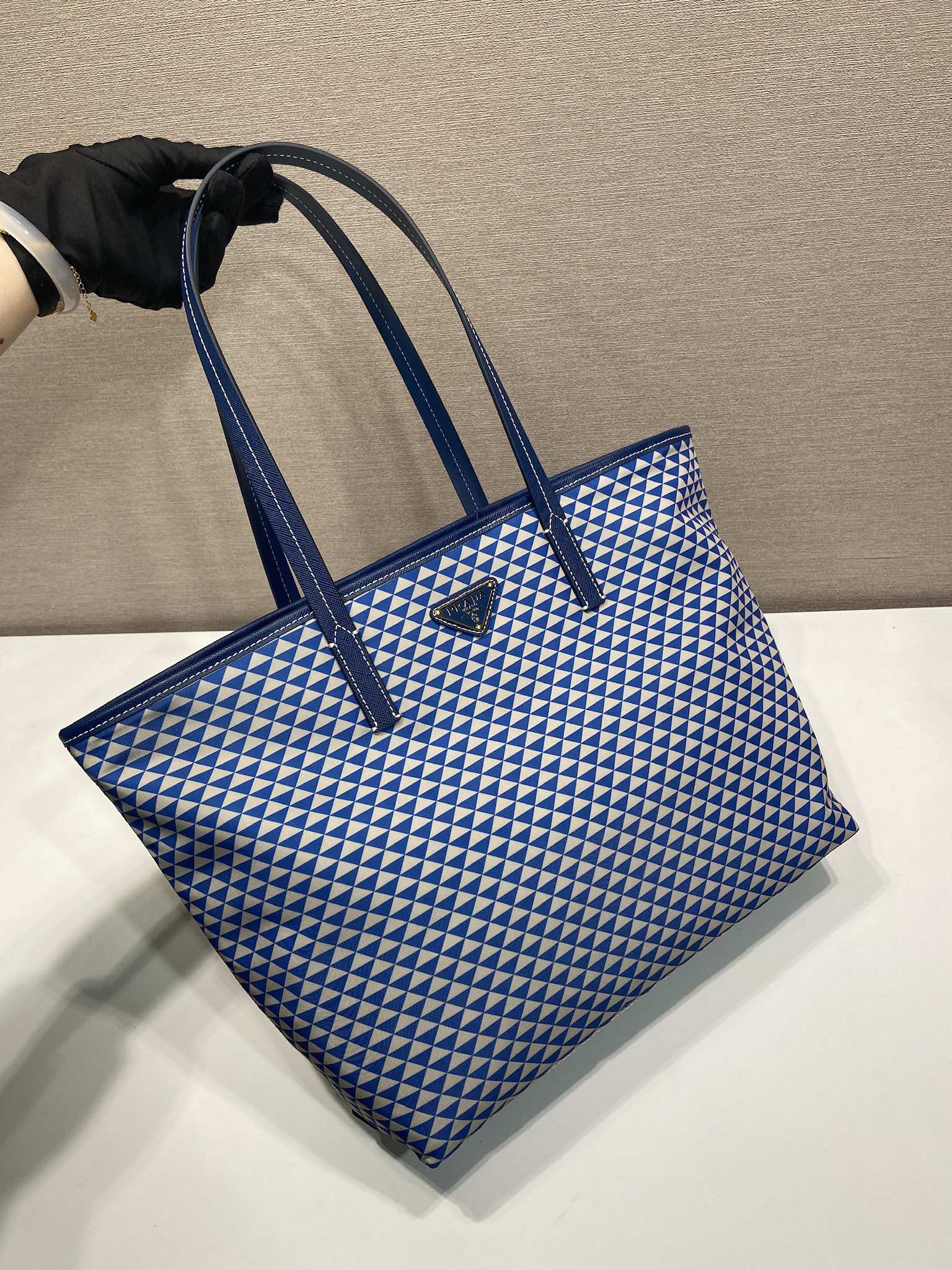 Pra*a tessuto triangulum tote-1bd552-33*29*14cm