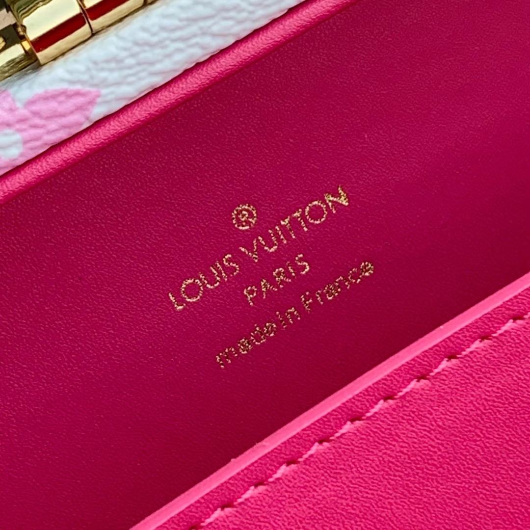 l0vis Vvtt0n petite valise bag -2.5 x 17.5 x 11cm
