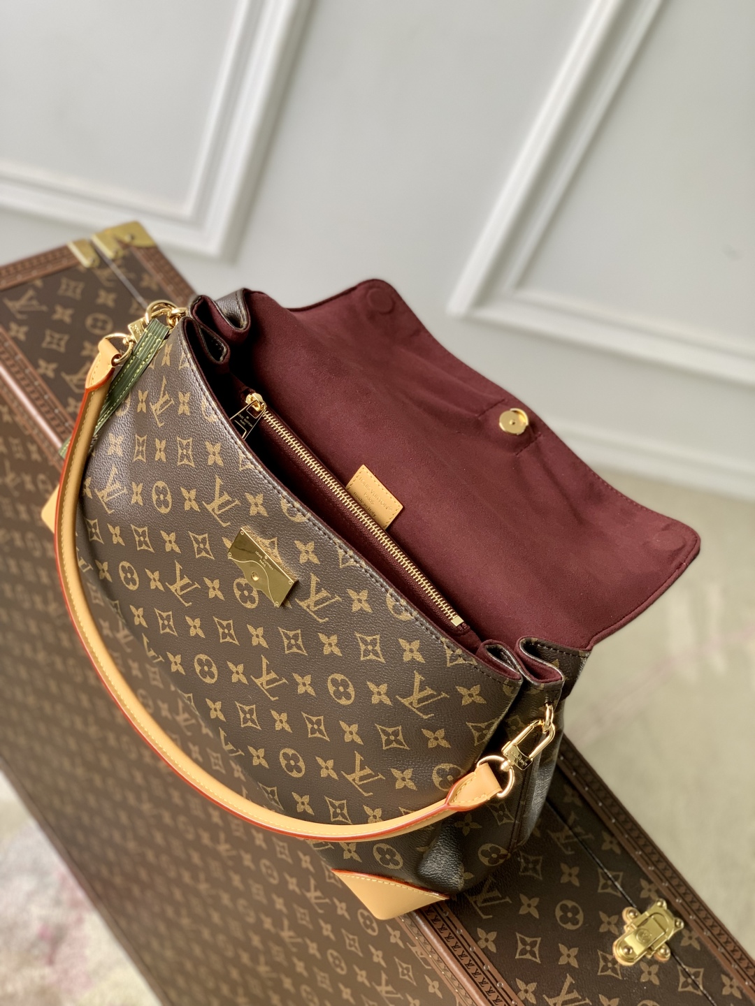 l0vis Vvtt0n hide away bag-m14473-26 x 18 x 36cm