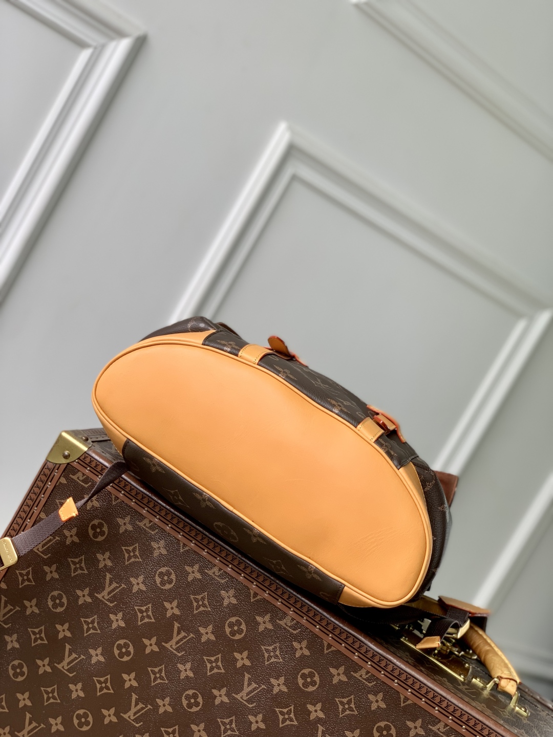l0vis Vvtt0n christopher backpack m24428-38 x 44 x 12.5cm