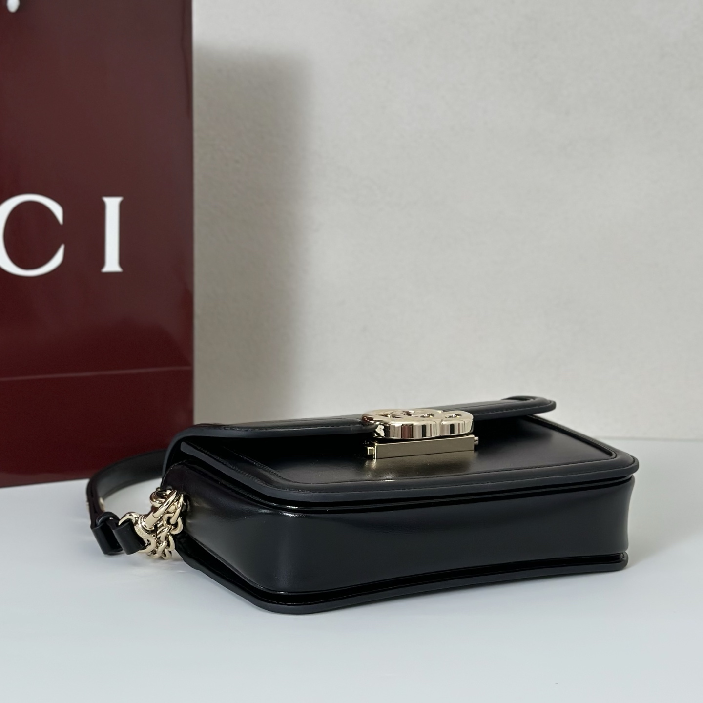 Gv*c go shoulder bag-21.5*14*9cm