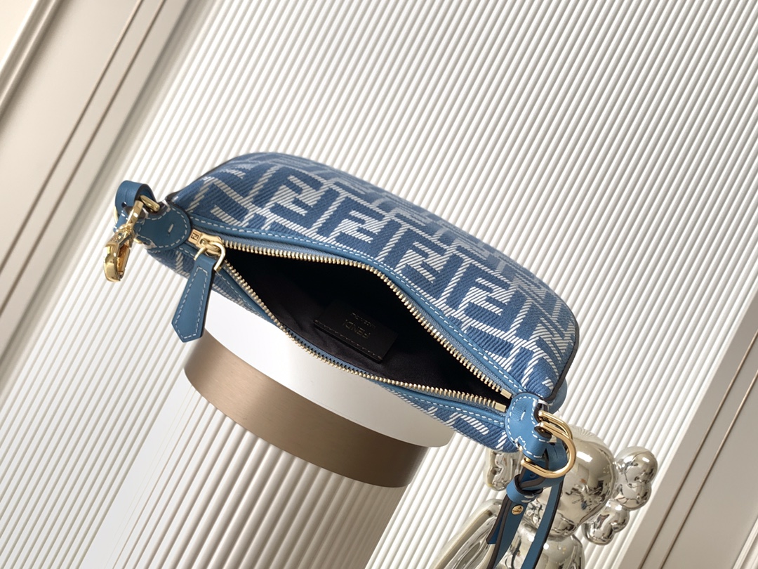 F**di graphy bag-20*7.5*13cm