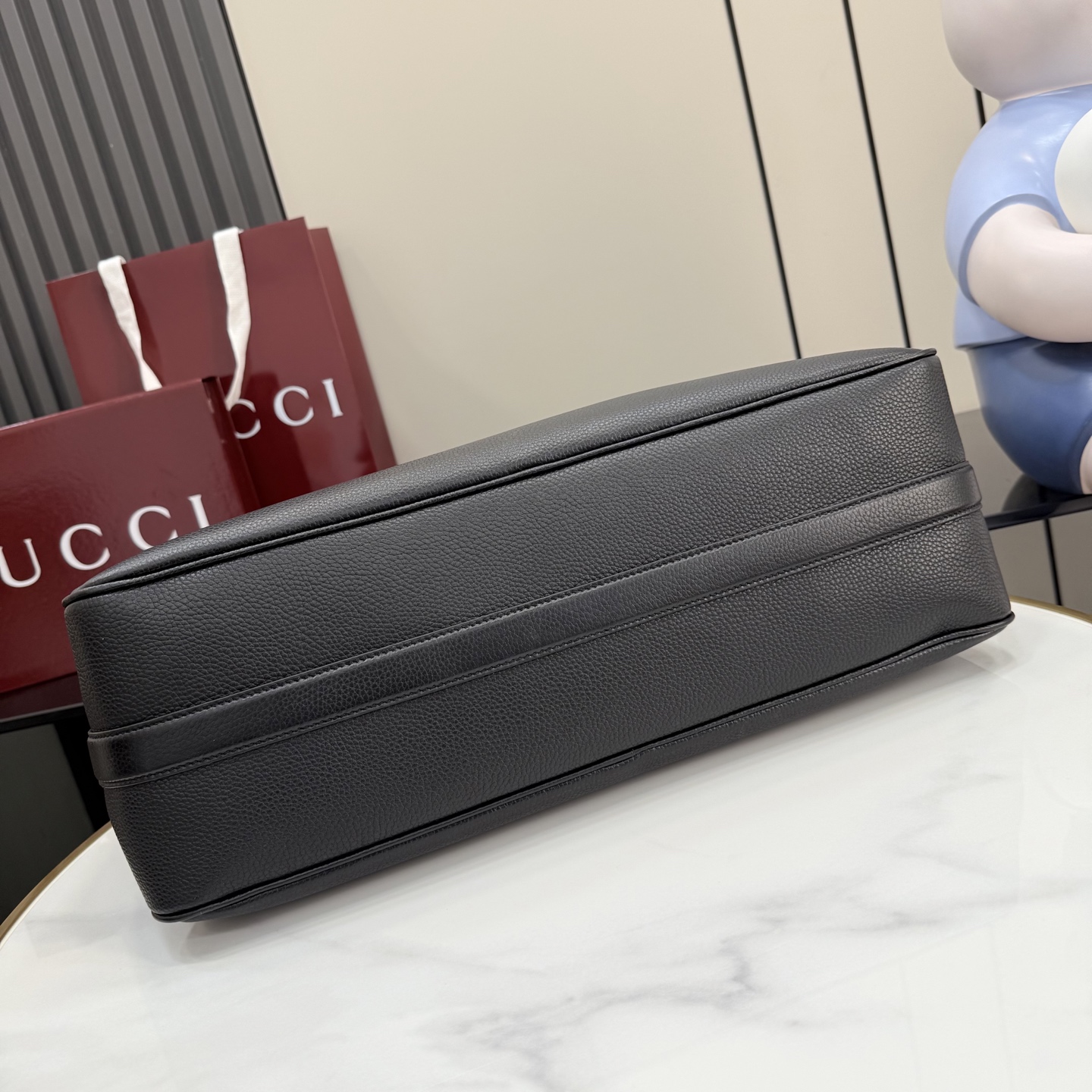 Gv*c*i Grained Leather Crossbody Bag-44*21*15CM