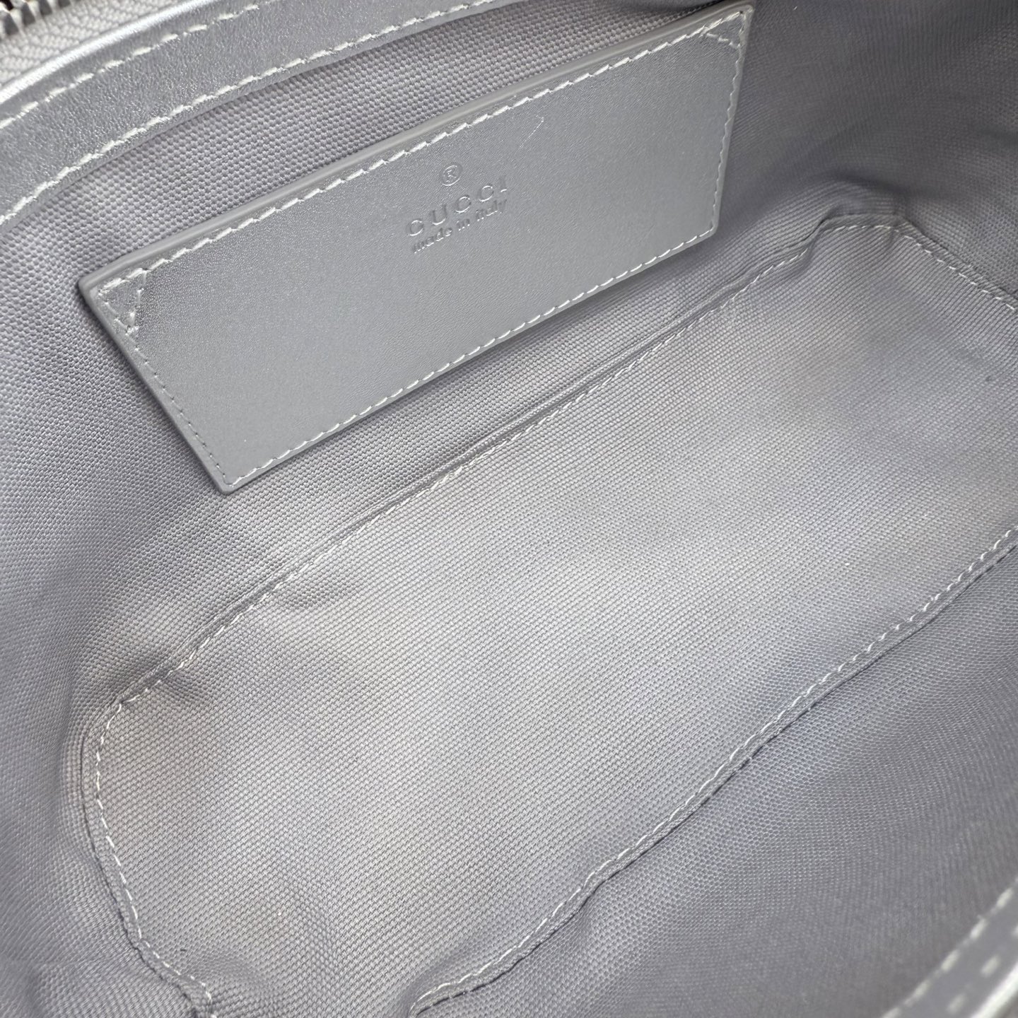 GG Emblem Small Shoulder Bag-22*10.5*9CM