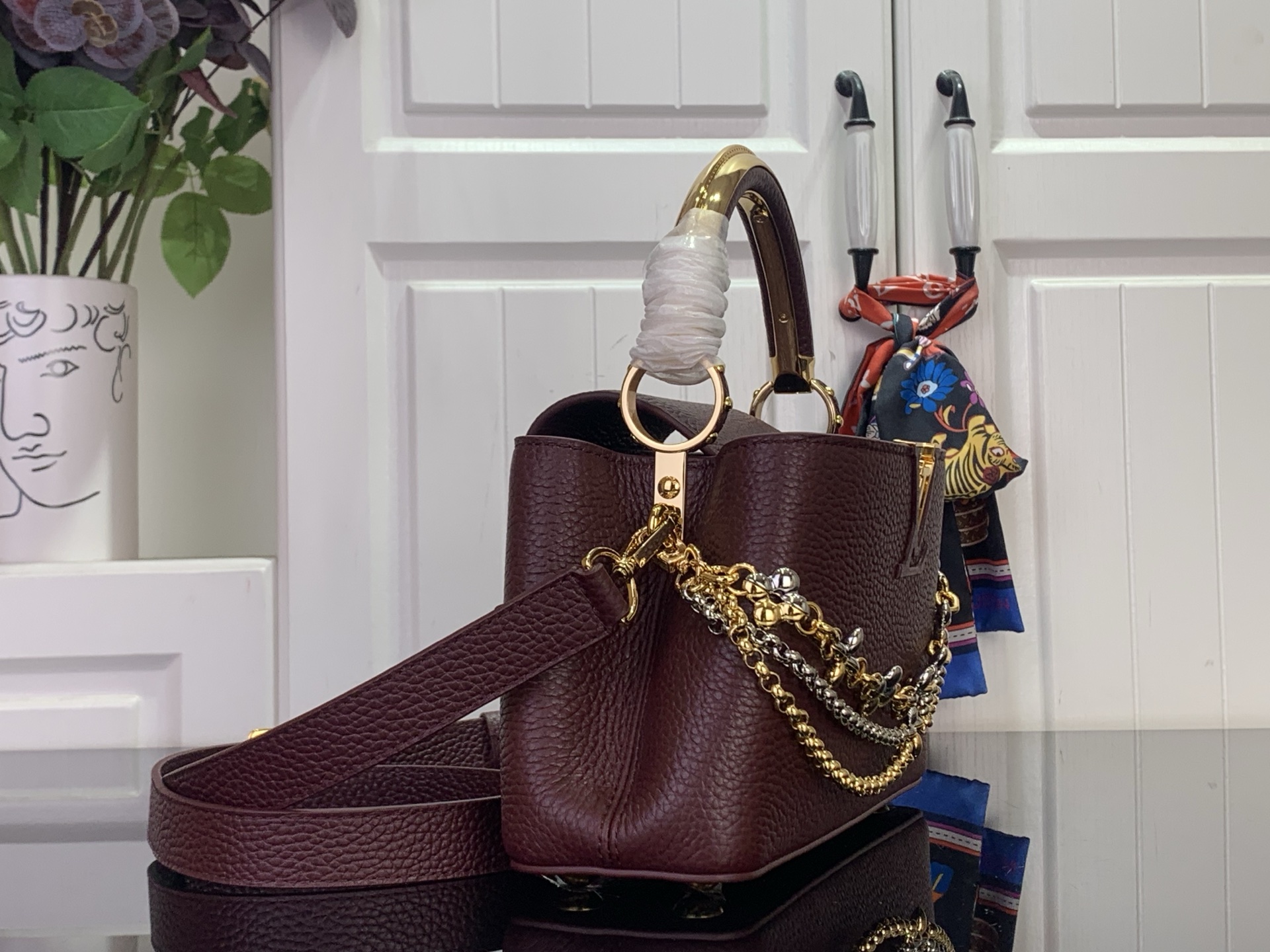 L0vis Vvtt0n Sac Capucines East West BB-29x18x9CM