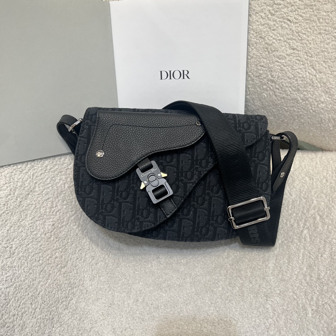 Diro Saddle Messenger Bag-24*16.5*5.5CM