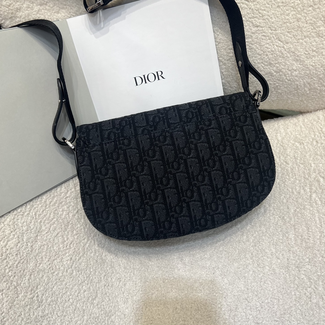 Diro Saddle Messenger Bag-24*16.5*5.5CM