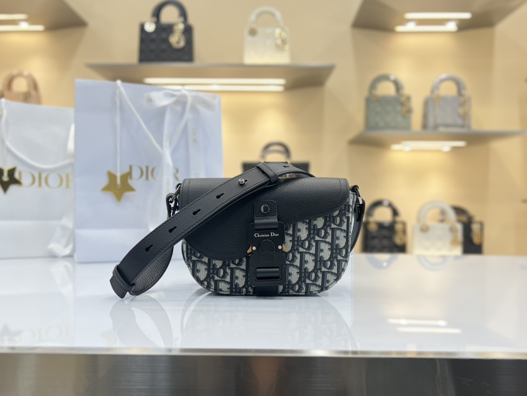 Diro Mini Saddle Messenger Bag with Flap Black-19.5*13*4.3CM