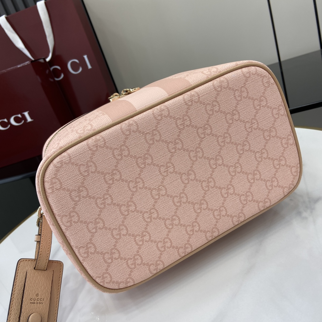 Gvc*1 Savoy Medium Beauty Case -25*17.5*15CM