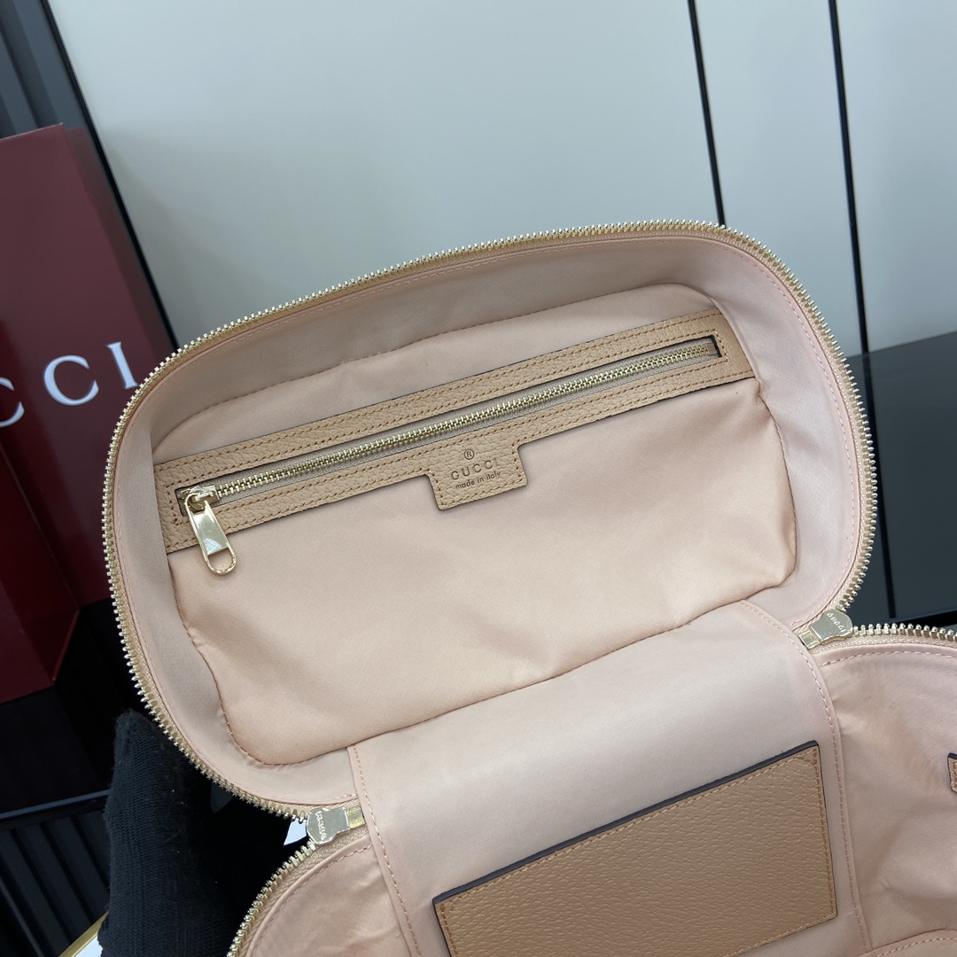 Gvc*1 Savoy Medium Beauty Case -25*17.5*15CM