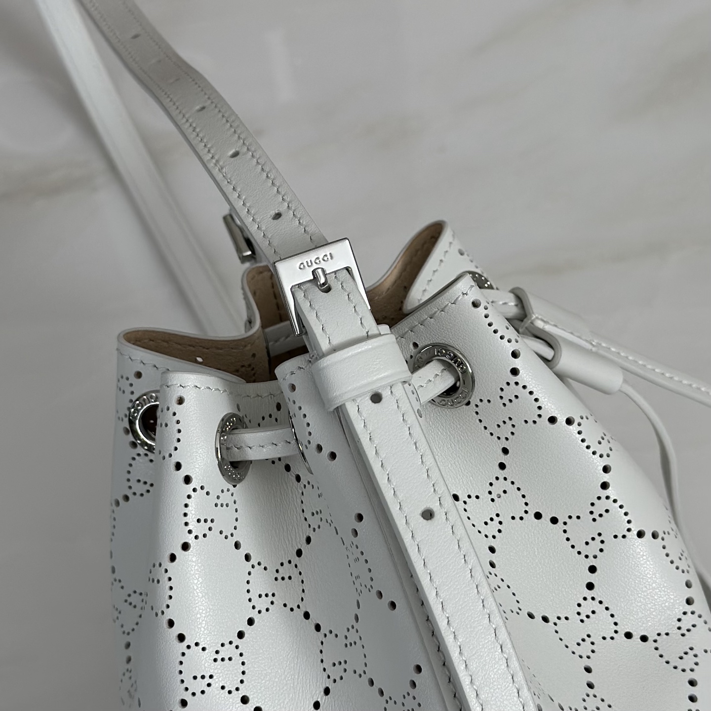 G*ucci Venice Small Bucket Bag In White GG Leather-15.5*19.5*10.5CM