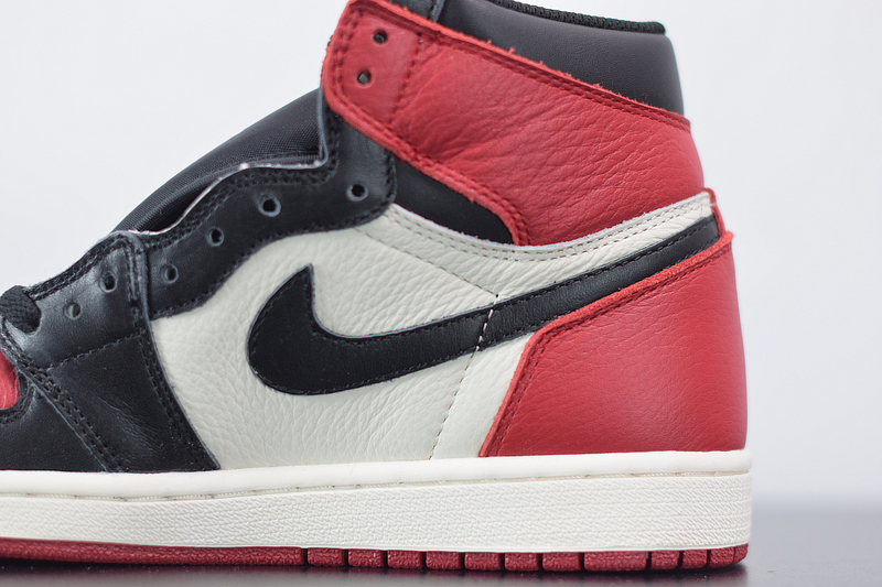 AIR JORDAN 1 HIGH OG “COURT PURPLE” 555088-125