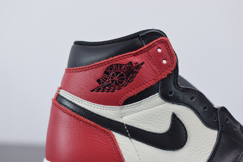 AIR JORDAN 1 HIGH OG “COURT PURPLE” 555088-125