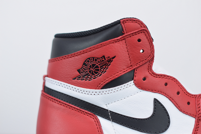 AIR JORDAN 1 HIGH OG “COURT PURPLE” 555088-101
