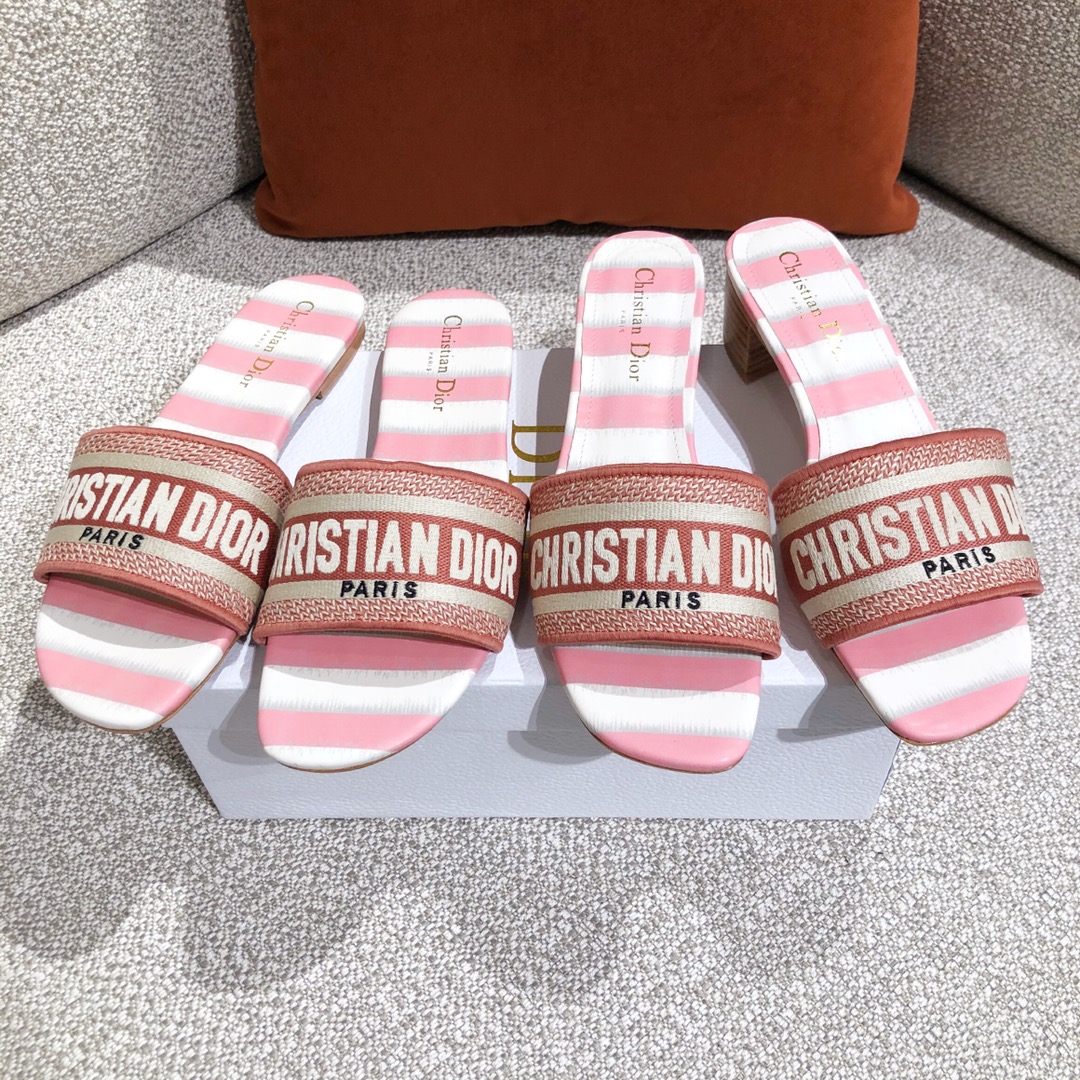 D*or sandals