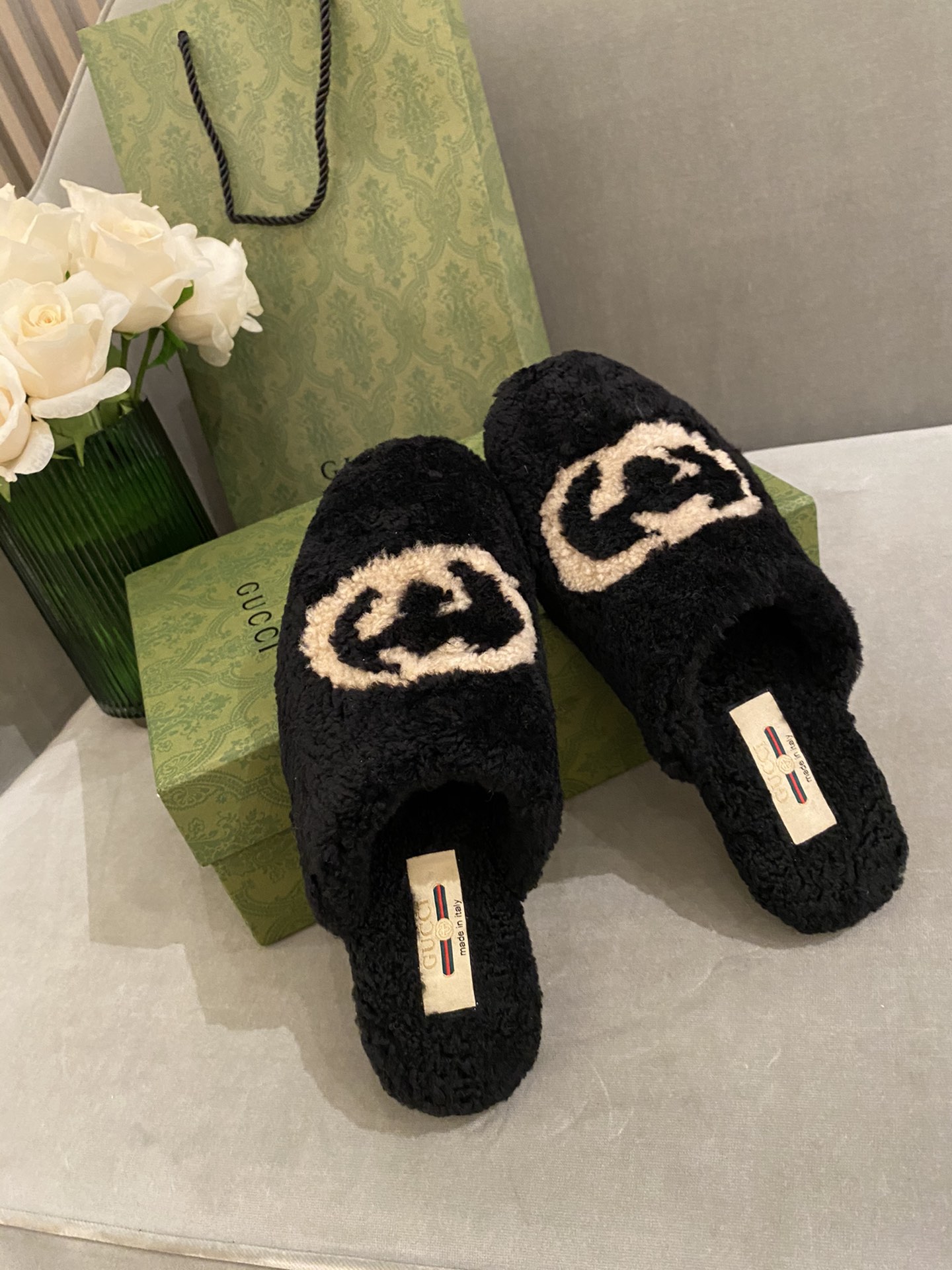 G*u*i loafers