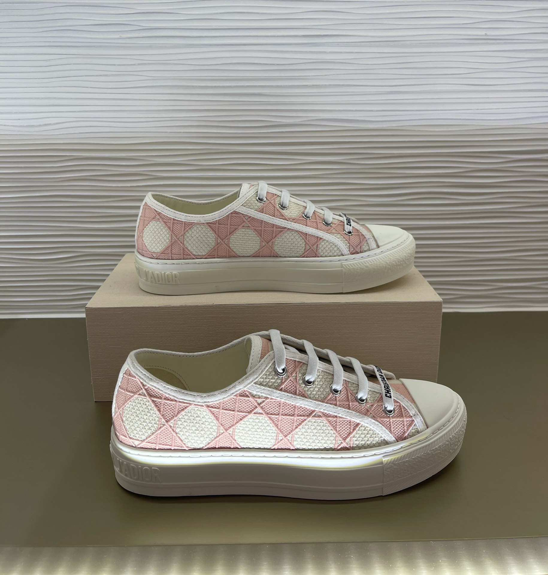 D*or sneakers