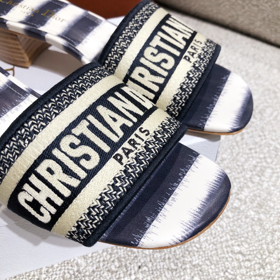 D*or sandals