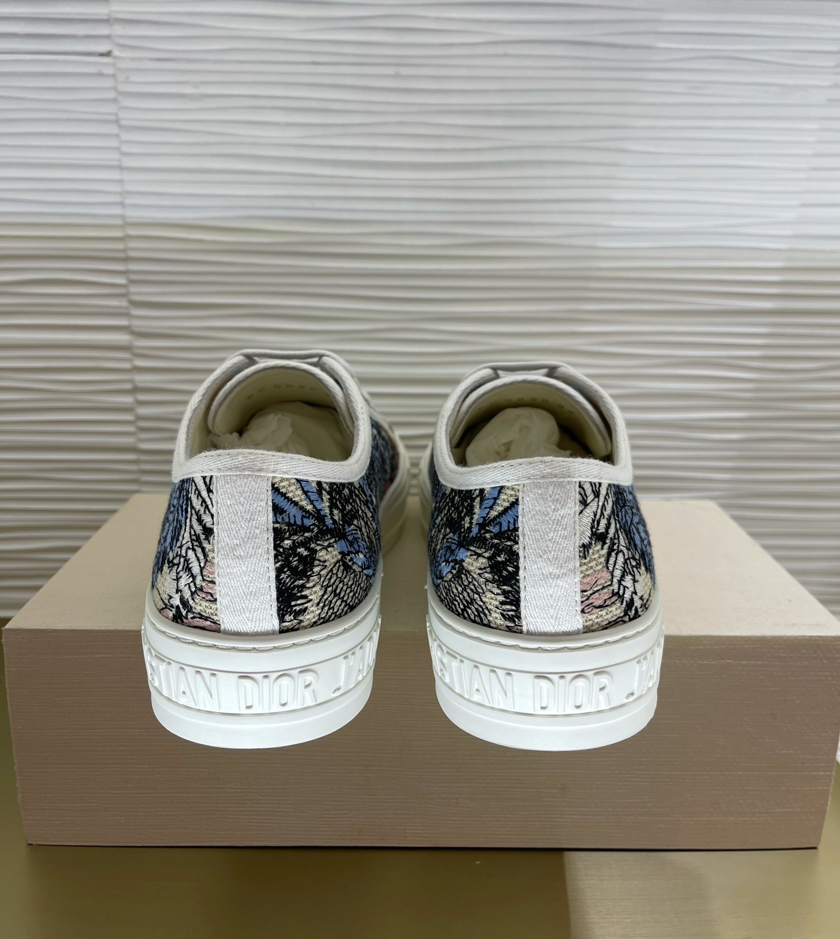 D*or sneakers