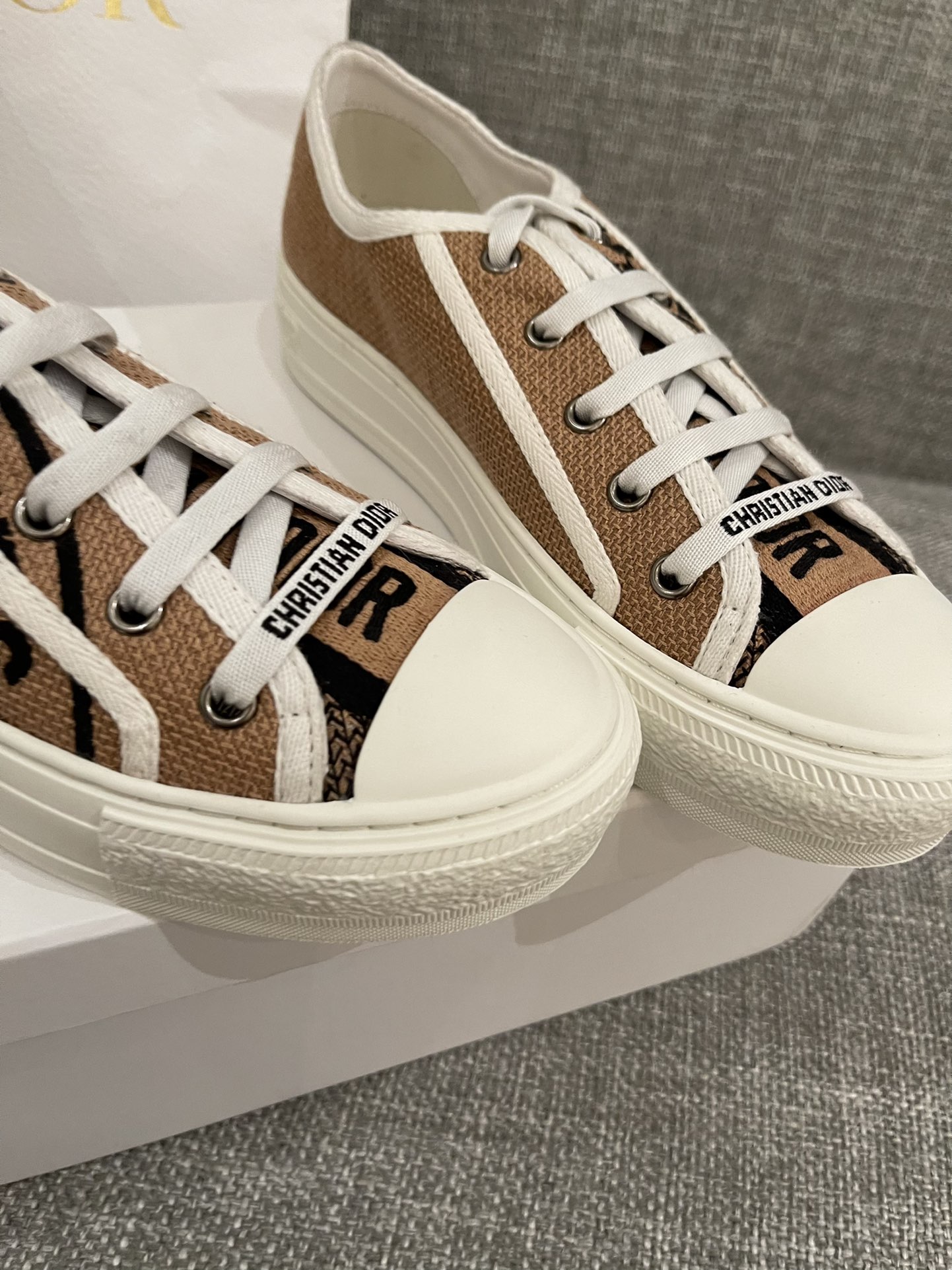 D*or sneakers