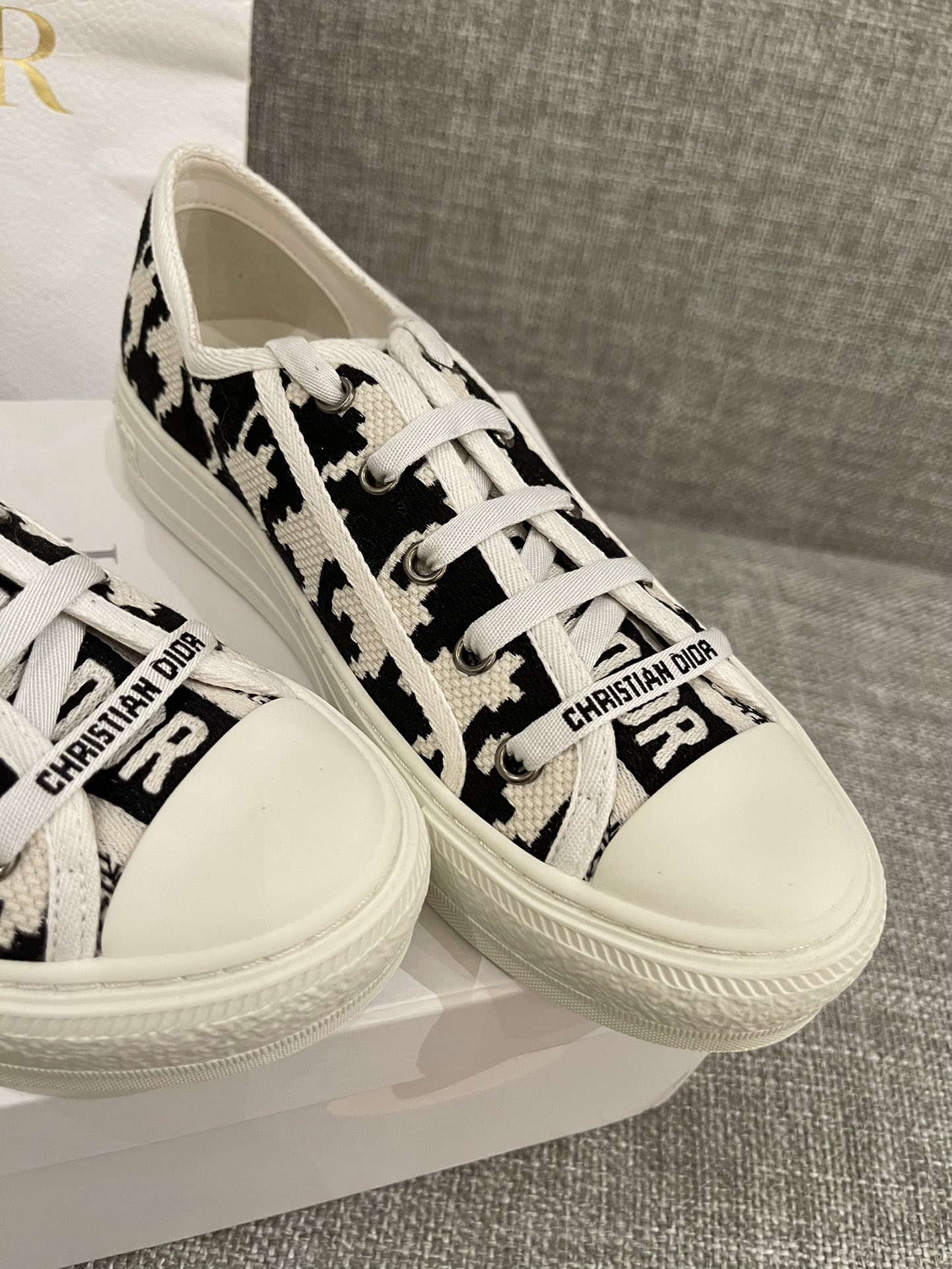 D*or sneakers