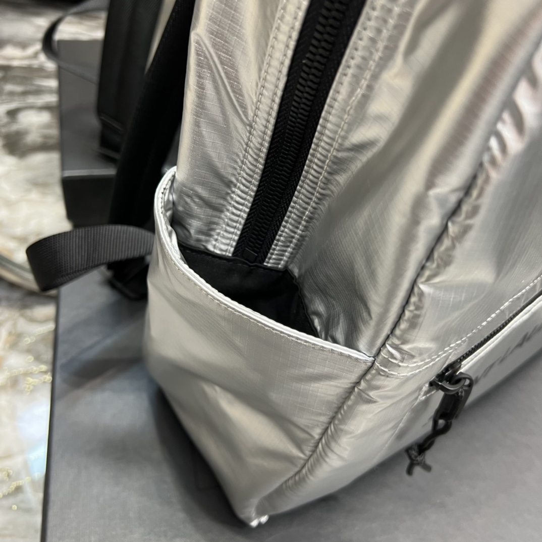 Y*L backpack-32×37×6cm