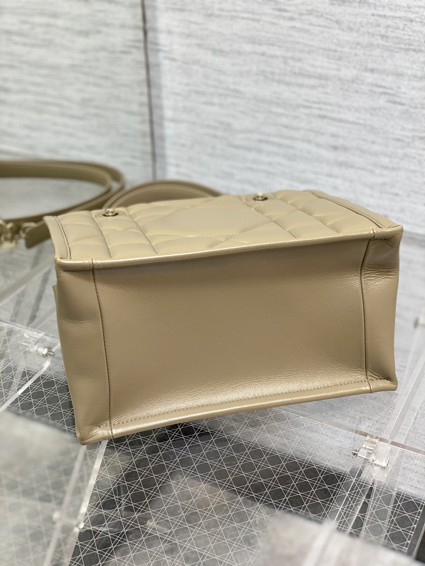 D*or essential bag