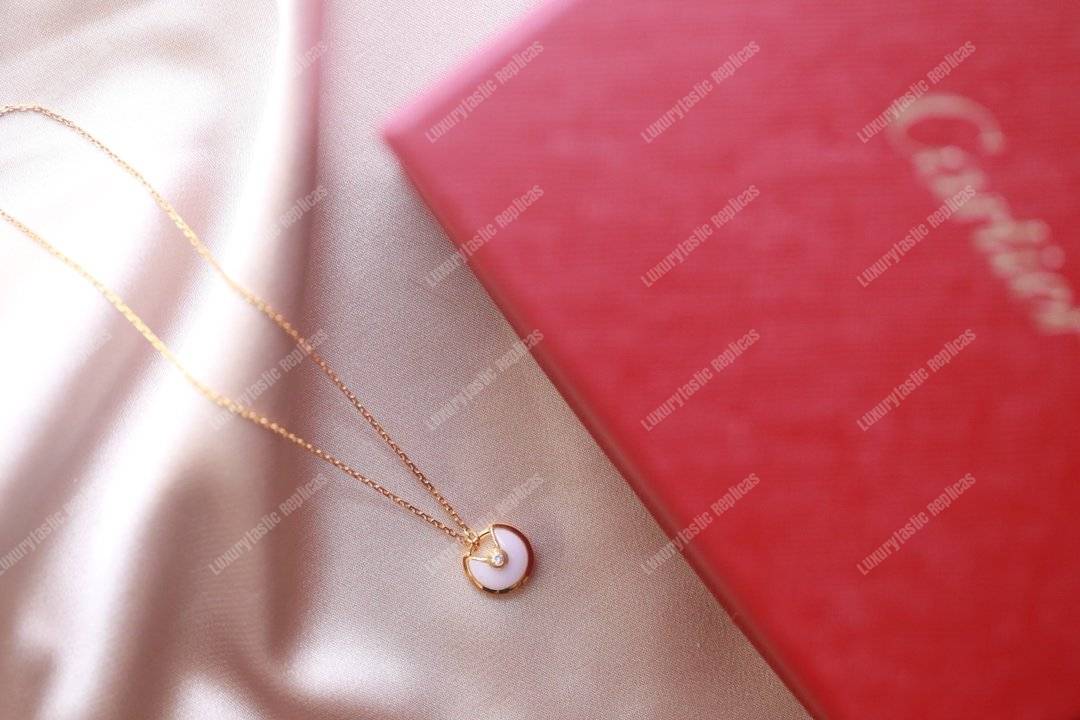 Cartier Amulette De Necklace Gold