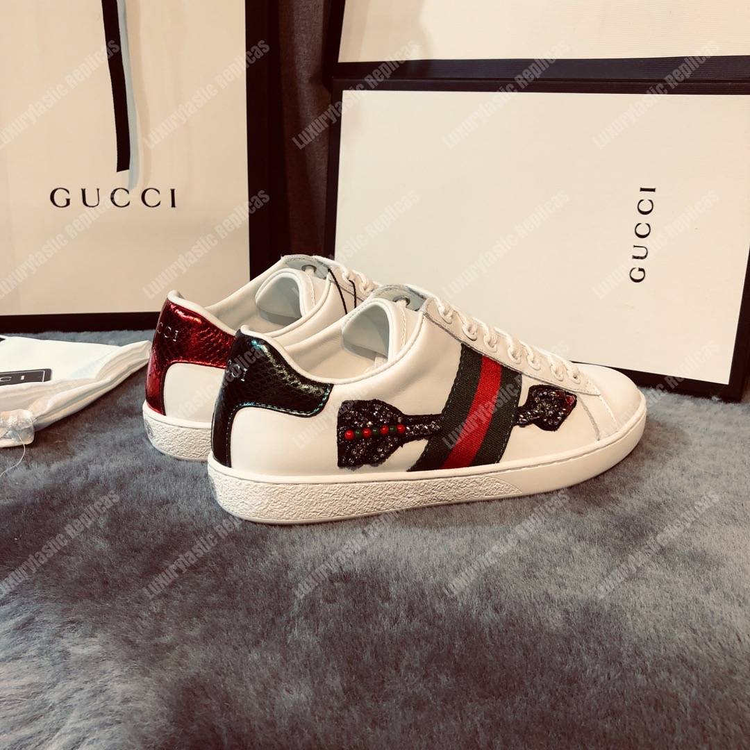 G*u*i ace embroidered arrow sneaker white