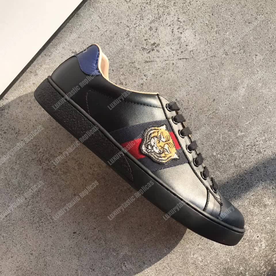 G*u*i ace embroidered tiger sneaker black