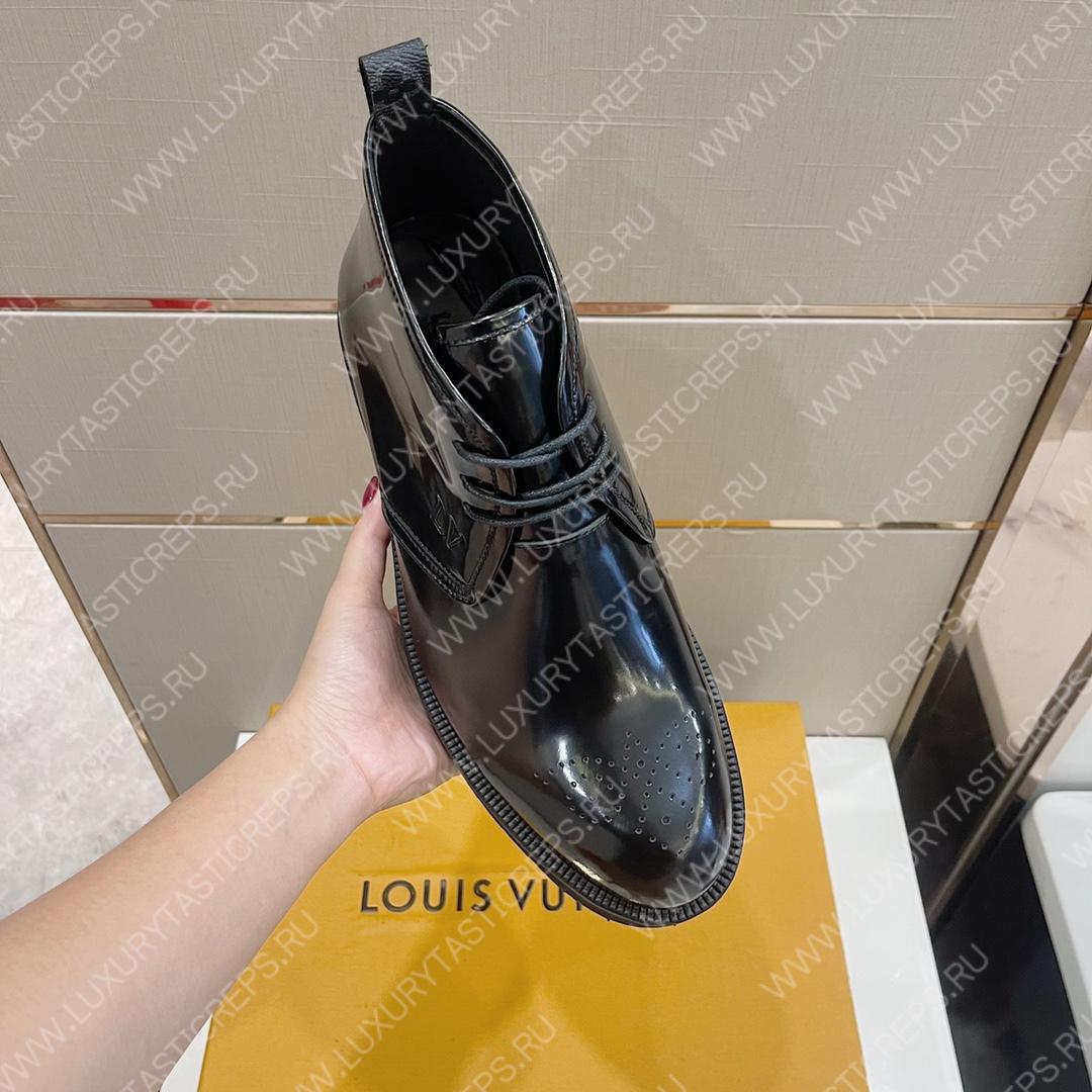 l**is V*t*n boots black 1a9a8g
