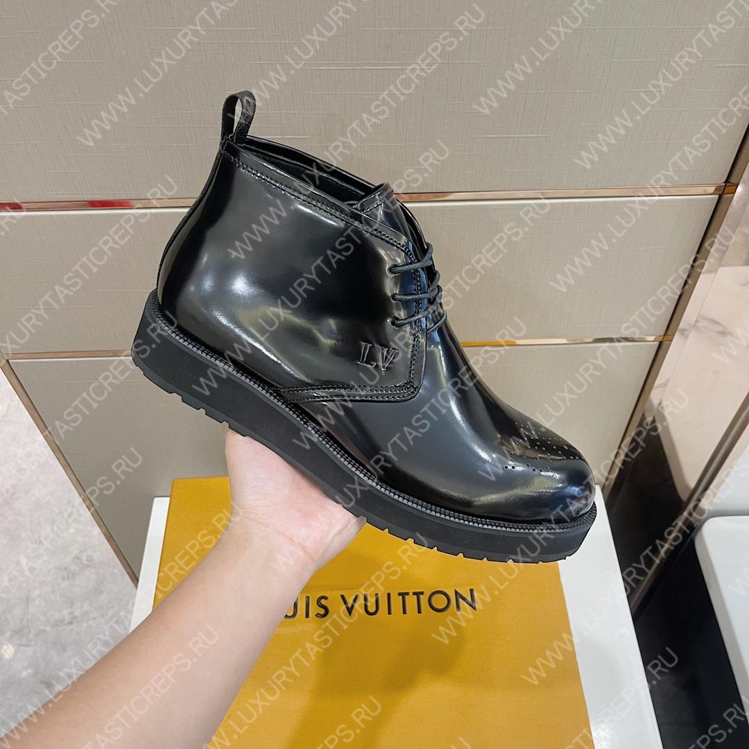 l**is V*t*n boots black 1a9a8g