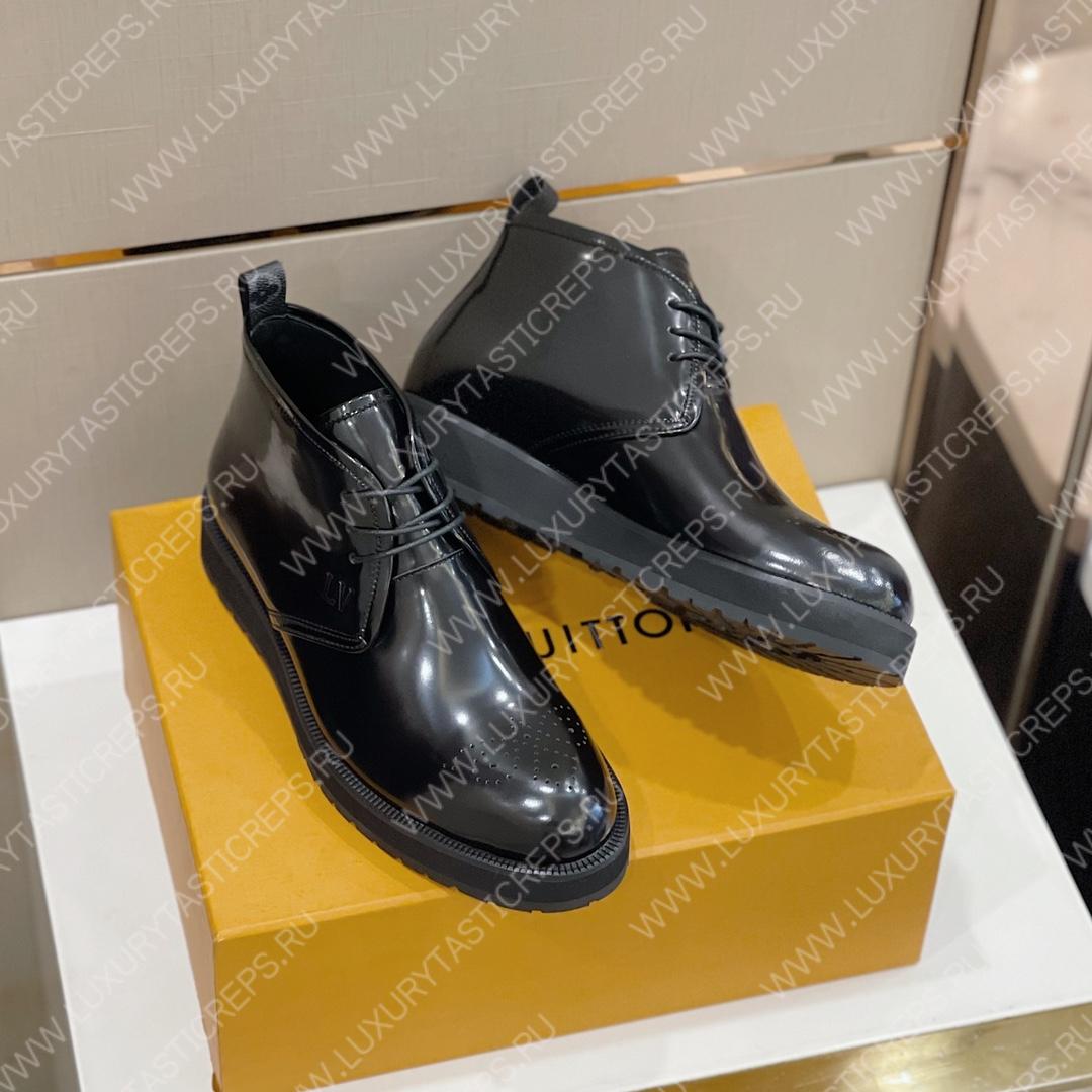 l**is V*t*n boots black 1a9a8g