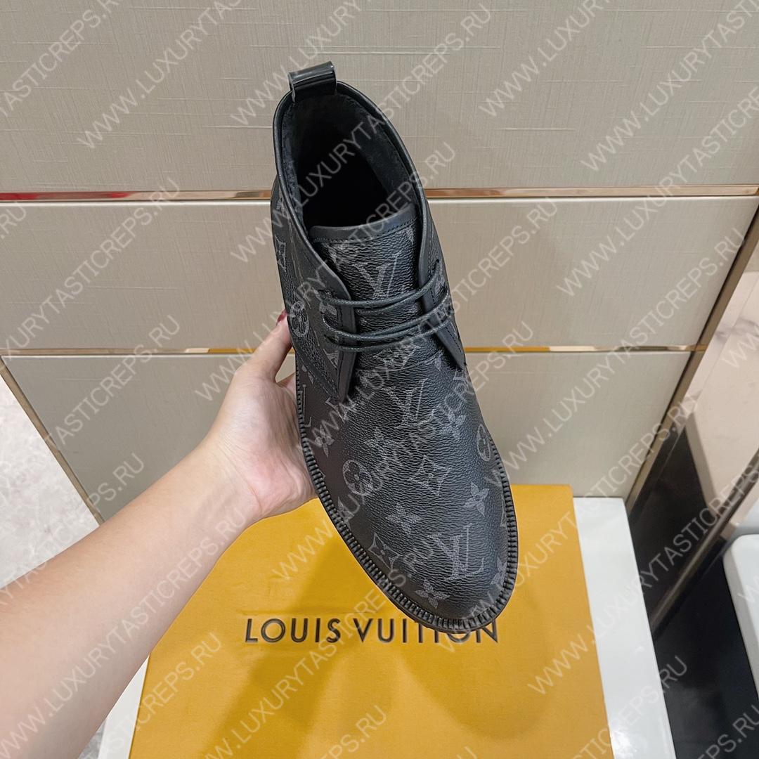 l**is V*t*n boots black 1a9a8g
