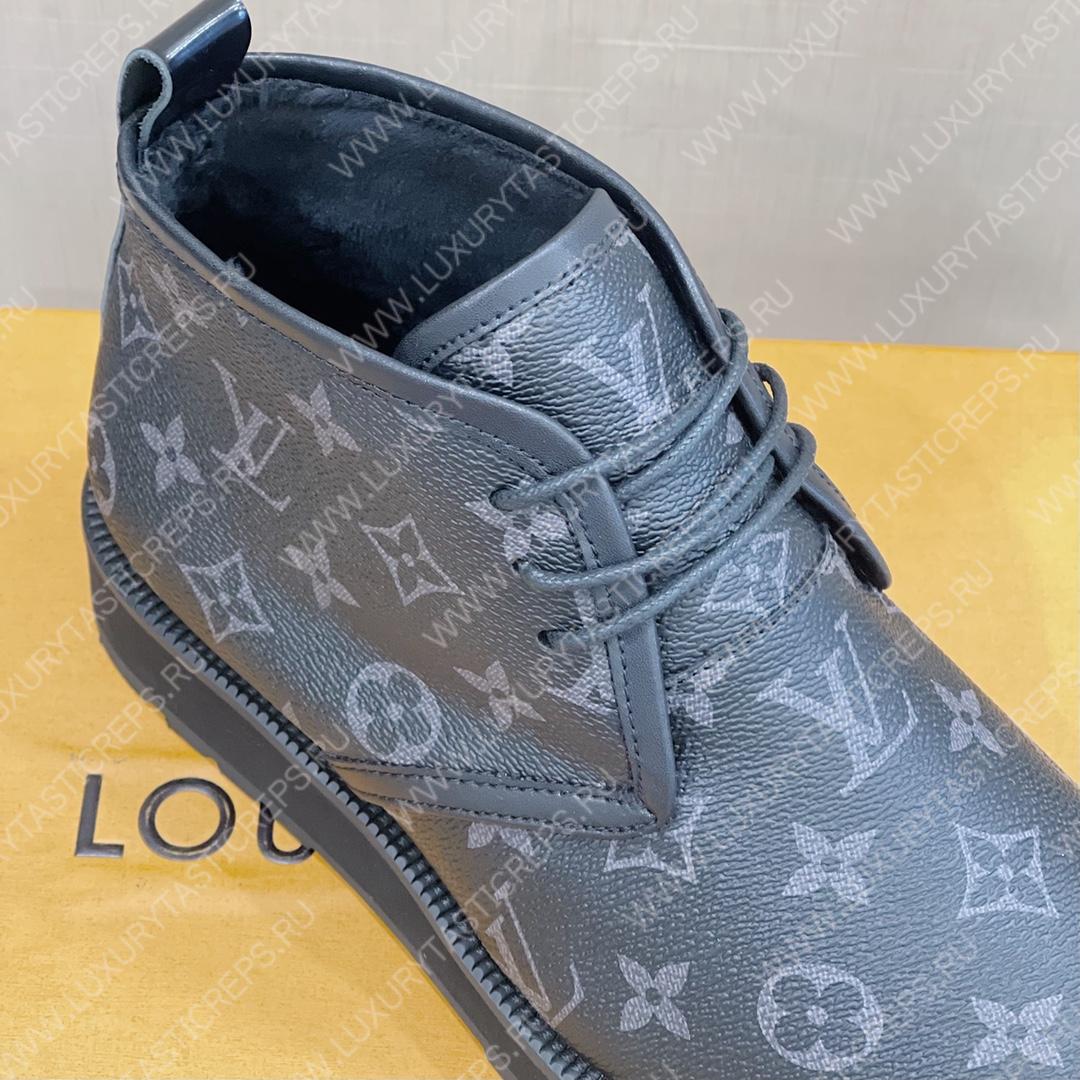 l**is V*t*n boots black 1a9a8g