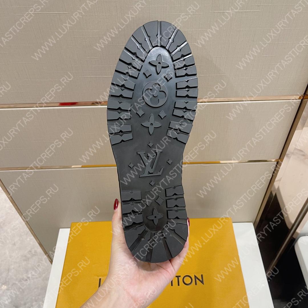 l**is V*t*n boots black 1a9a8g
